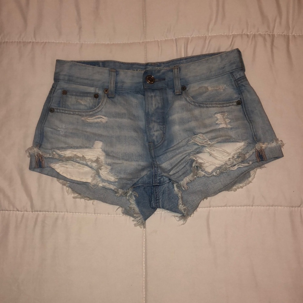 American eagle ripped short shorts